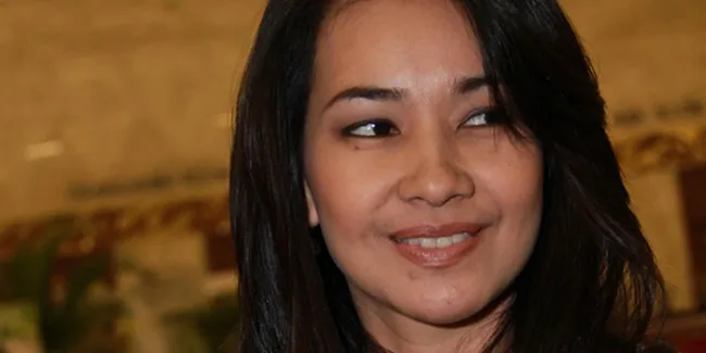 Alya Rohali - Berliana Febrianty Nostalgia di Konser Kahitna