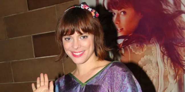 Lenka Siapkan Kejutan di Konser