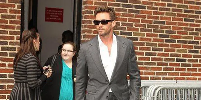 Wah, Hugh Jackman Karaoke Bareng Robert Pattinson!