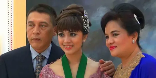 Nycta Gina Belum Mau Fokus Jadi Dokter