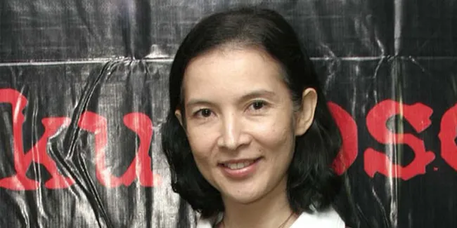 Tak Syuting, Bella Esperance Sibuk Urus Kucing