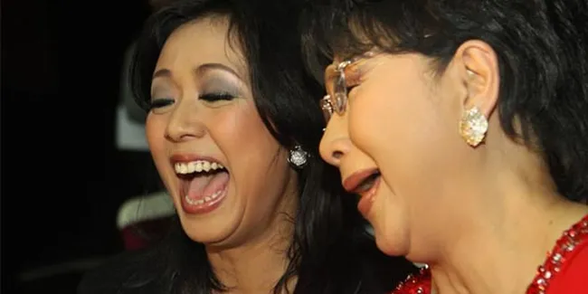 Main Film Bareng Artis Senior, Soimah Senang