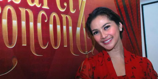 Maudy Koesnaedi Gagas Kabaret Keroncong