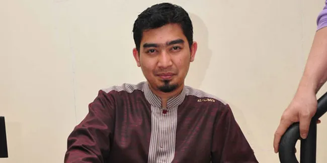 Masyarakat Macetkan Lokasi Pernikahan Ustad Solmed