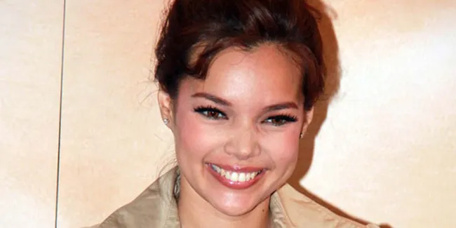 Tahu Mendadak, Dewi Sandra Hadiri Lamaran Denada