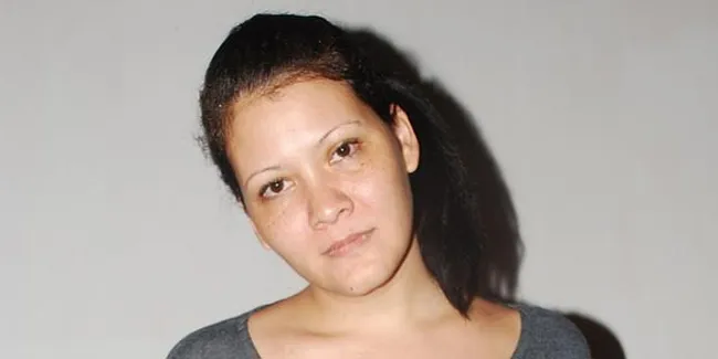 Cara Melanie Subono Hadapi Persalinan Adik