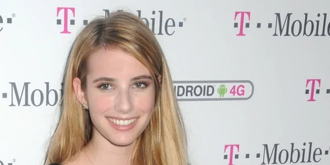 Emma Roberts Bintangi Parodi 'DRAGON TATTOO'
