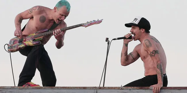 Bos Chelsea Undang RHCP Berpesta Tahun Baru