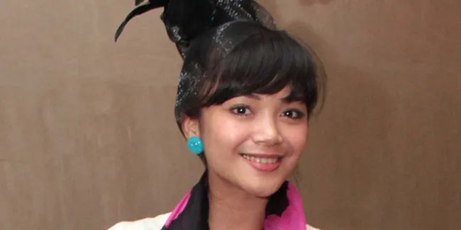 Sheza Indris: Berhijab Harus Dari Hati