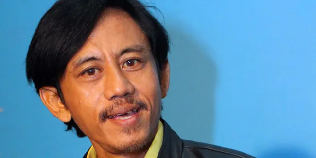 Epy Kusnandar Jadi Homoseksual
