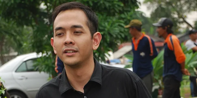 Bibus Pilih Jadi Kerja Kantoran Dibanding Nyanyi