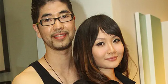 Bakal Melahirkan di Jakarta, Alena Ajak Bayi Adaptasi Cuaca