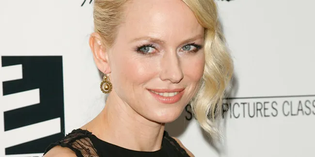 Naomi Watts Hidupkan Kembali Putri Diana