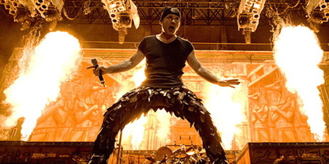 Gelar Kehormatan Untuk Vokalis Iron Maiden