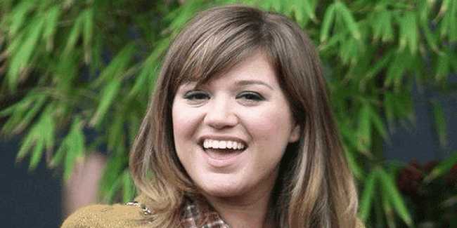 Kelly Clarkson: Ada Kejutan di Single Ketiga Saya