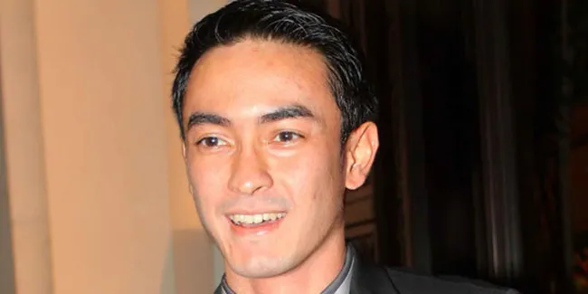 Zumi Zola - Sherrin Putus Nyambung