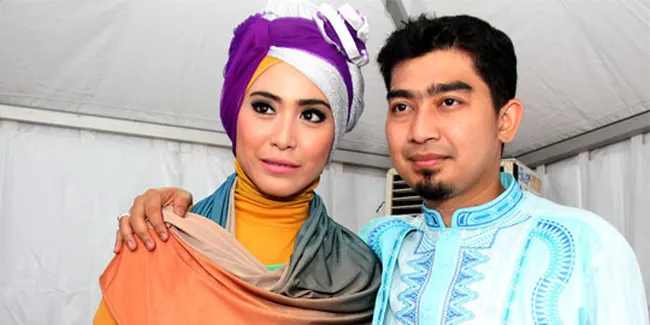 Ustad Solmed - April Jasmine, Penggemar Maher Zain