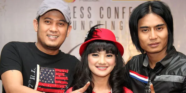 Setia Band Perkenalkan Drummer Wanita Cantik