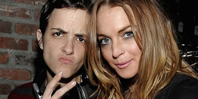 Lindsay Lohan - Samantha Ronson Balikan Cuma Hoax
