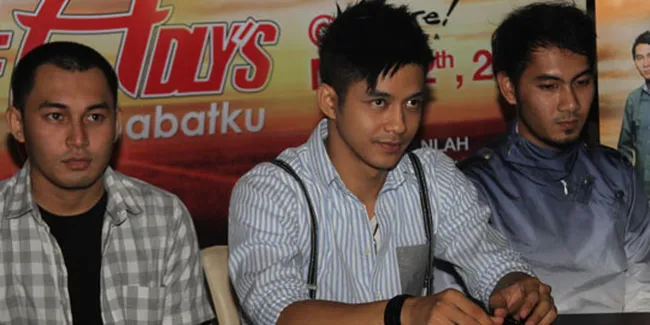 The Adlys Kini Tampil Bertiga