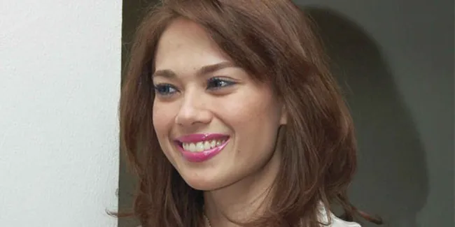 Nikah Bulan Depan, Catherine Wilson Bantah Hamil Duluan