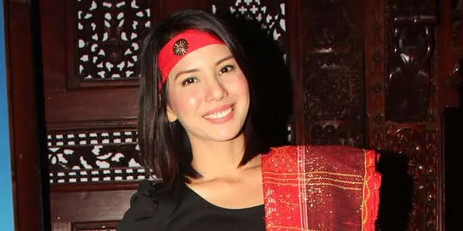 Jagokan Chelsea, Tya Ariestya Rela Nonton Bola di Sela Syuting