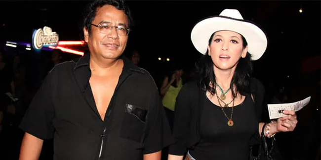 Hotman Pilih Keluarga, Meriam Bellina Kecewa?