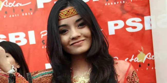 Gita Sinaga, Tidak Suka Cowok Kulit Putih
