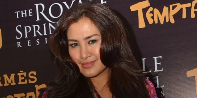 Pastikan Keaslian Tas, Liza Natalia Gunakan Penciuman