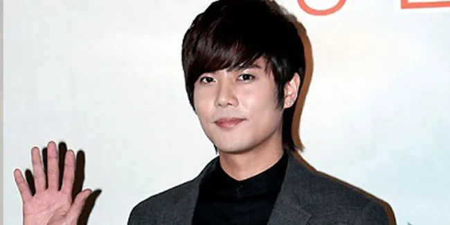 23 Juli, Kim Kyu Jong SS501 Resmi Mulai Wajib Militer