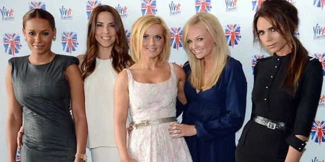Victoria Beckham Pulang Lebih Awal di Reuni Spice Girls