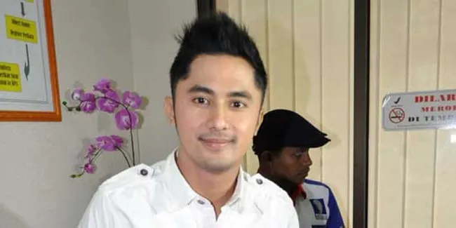 Usir Kesepian, Hengky Kurniawan Sibukkan Diri