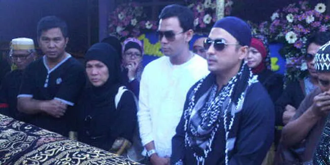 Rizal Djibran dan Ferry Bulu Sempat Rencana Umroh