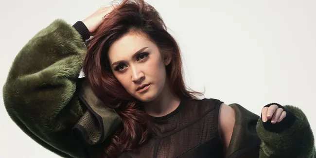 10 Tahun Menikah, Nafa Urbach Ajukan Gugatan Cerai Untuk Zack Lee