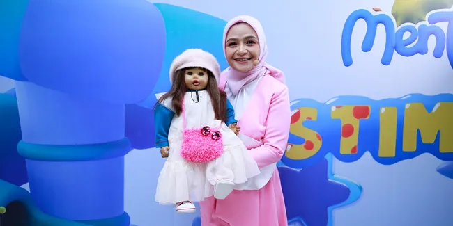 32 Tahun Bersama, Ria Enes Tak Pernah Ganti Boneka Susan