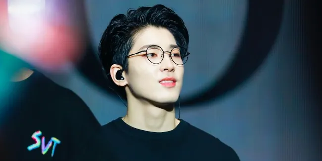 5 Inspirasi Outfit Simple Ala Wonwoo SEVENTEEN, Mudah Ditiru!
