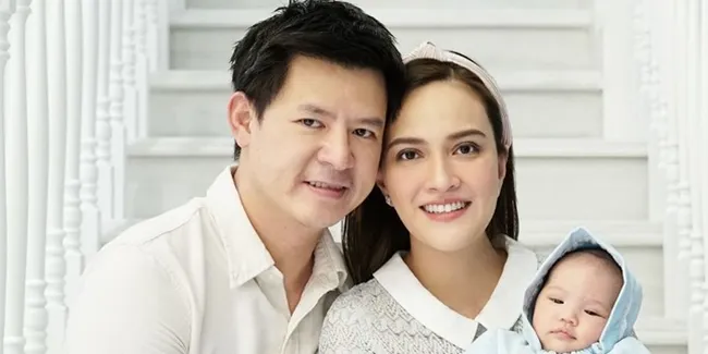 8 Tahun Tidur Pelukan Sama Suami, Shandy Aulia Rasakan Perbedaan Besar Ketika Baby Claire Hadir