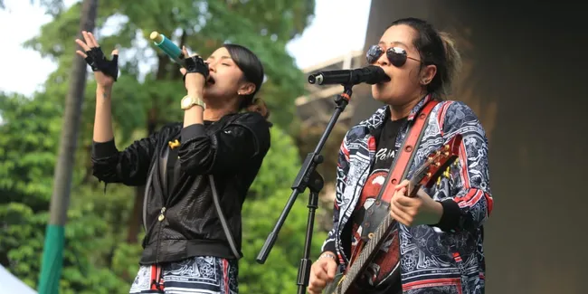 ​Rayakan 17 Tahun Bertahan dengan Formasi Utuh, The Virgin Tampil Enerjik di Lokarya Fest 2026