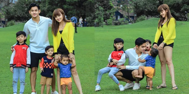 9 Potret Aditya Suryo Bareng Istri dan 3 Anaknya, Nggak Cuma Disebut Keluarga Awet Muda Tapi Juga Good Looking