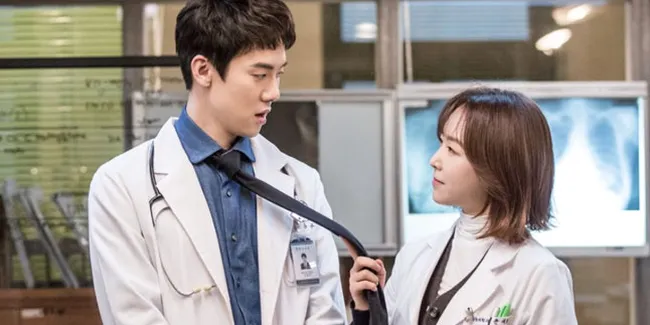 Ada Drama Jin Goo, 'Romantic Doctor Teacher Kim' Pecahkan Rekor