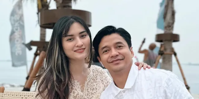 Adly Fairuz dan Angbeen Rishi Tak Hadir di Sidang Cerai Perdana