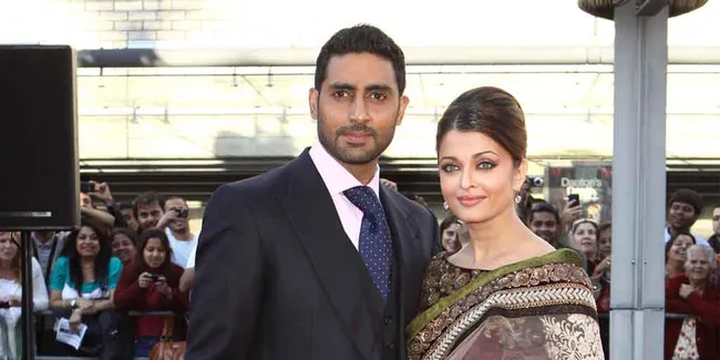 Aishwarya Rai dan Abhishek Bachchan Jalan-Jalan Tanpa Anak