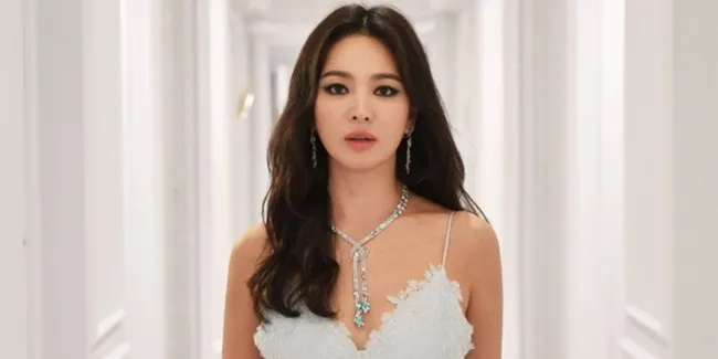 Aktif Lagi di Instagram Pasca Cerai, Ini Komentar dari Song Hye Kyo