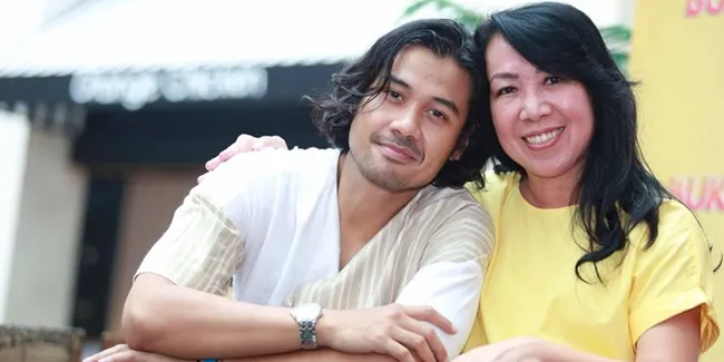 Aktris Ini Ngaku Sarah Sechan Punya Sifat Menyebalkan