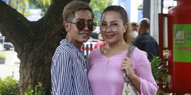 Akun Sosmednya Di-Hack Hampir Bersamaan, Emma Waroka dan Kim Hawt Kompak Lapor Polisi