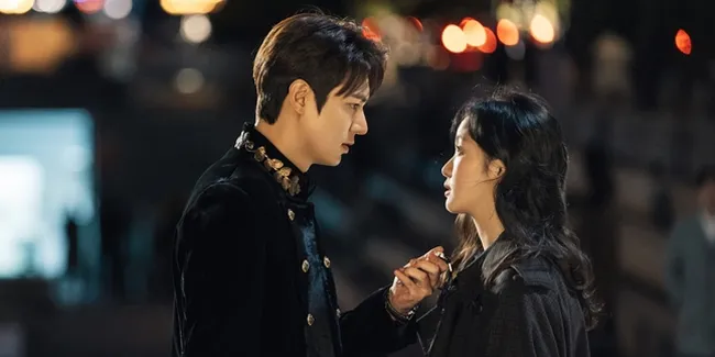 Alasan Kim Go Eun Kembali Membintangi 'THE KING: ETERNAL MONARCH' Drama Karya Penulis 'GOBLIN'