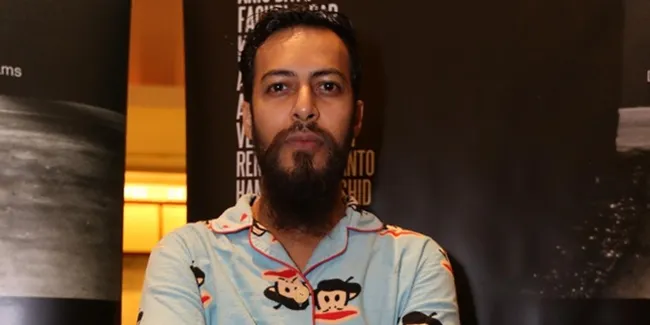 Alex Abbad Takut Jenggotnya Penuh Kecoa dan Lumut