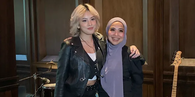 Anak Feni Rose, Audi Karina Rilis Ulang Lagu Nike Ardilla 'Seberkas Sinar'