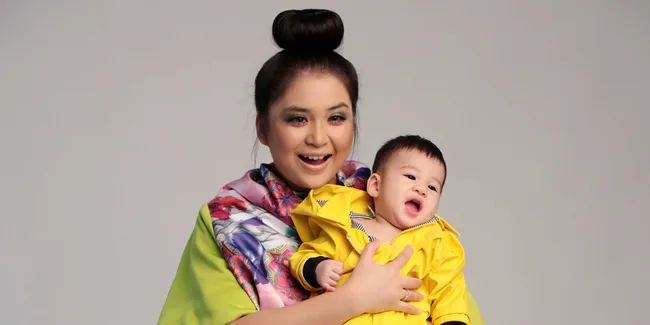 Anak Lagi Aktif, Putri Titian Akui Sempat Kewalahan