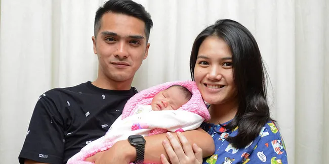 Anak Masih Bayi, Ricky Harun Sudah Niat Tambah Momongan Lagi?